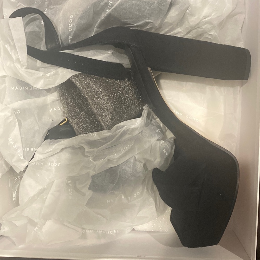 Good American platform sandals
